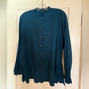 EUC Eileen Fisher 100% silk mandarin collar button down. Vivid teal blue green.
